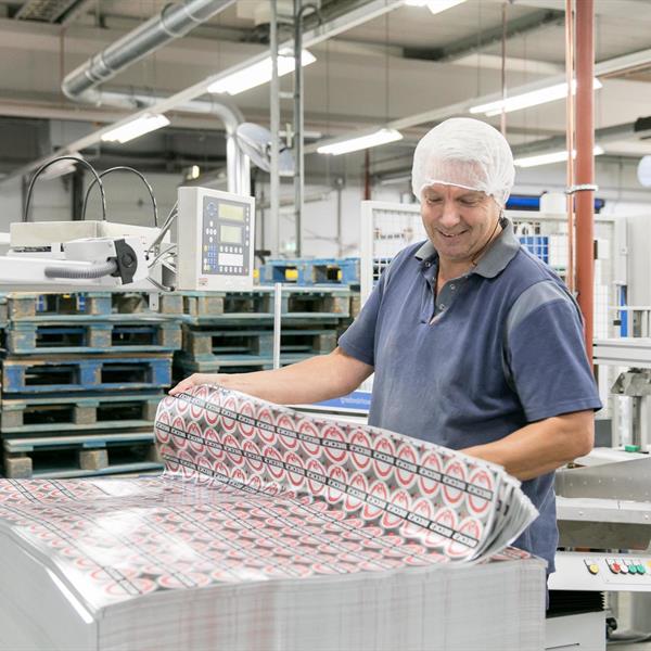 Nuestro equipo está listo para hacer el mejor empaque para usted.